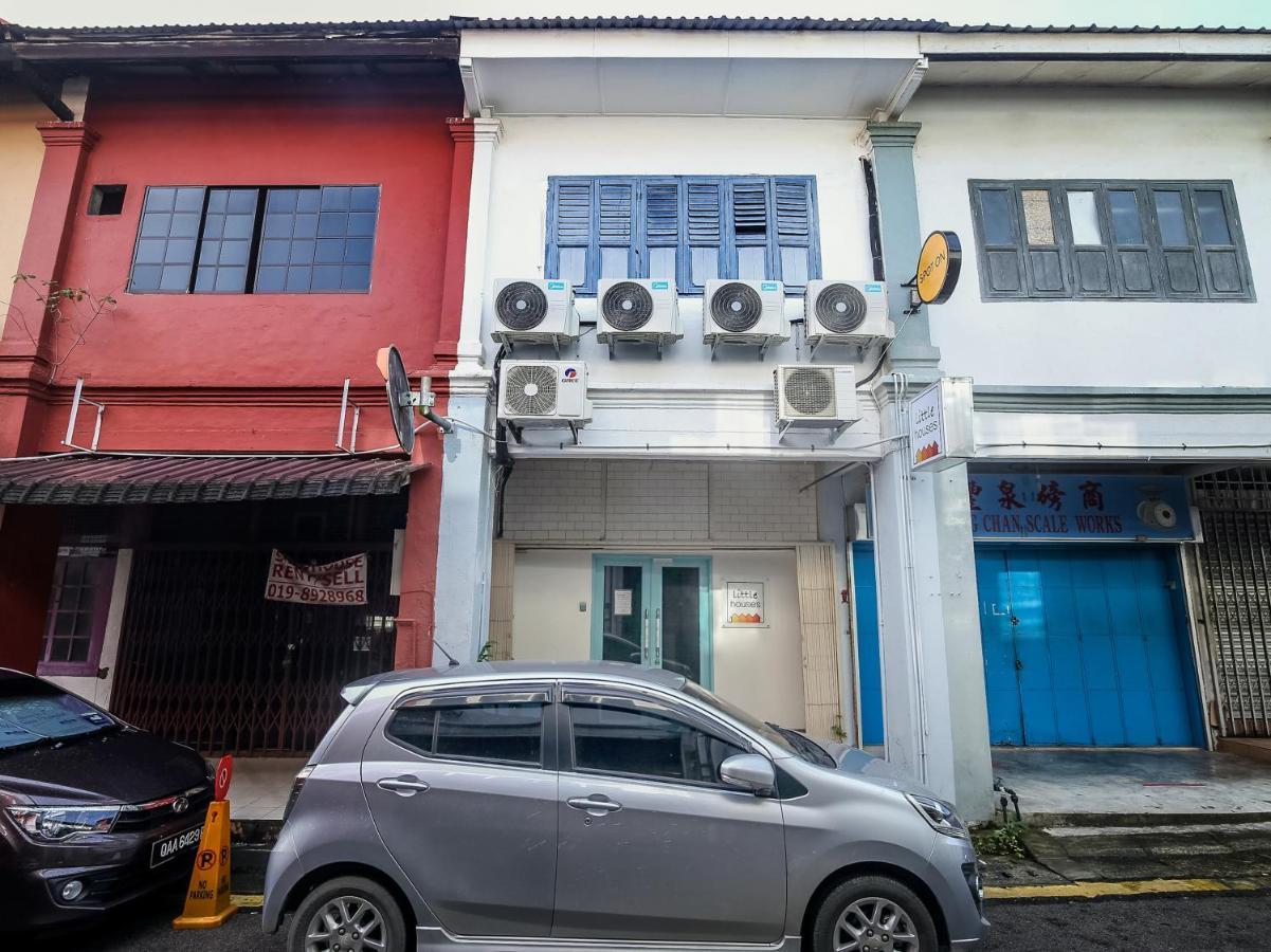 Little Houses Kuching Luaran gambar