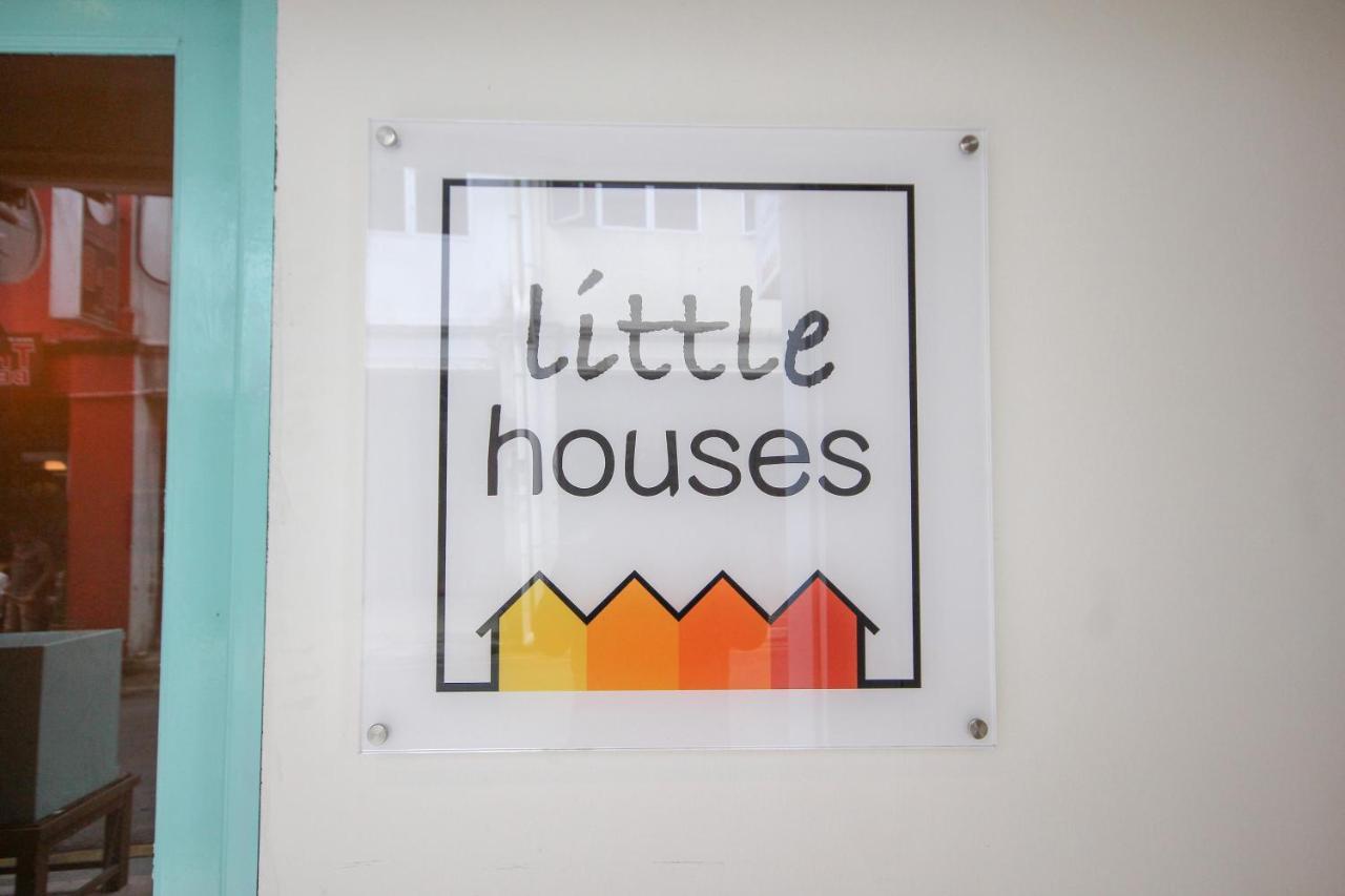 Little Houses Kuching Luaran gambar