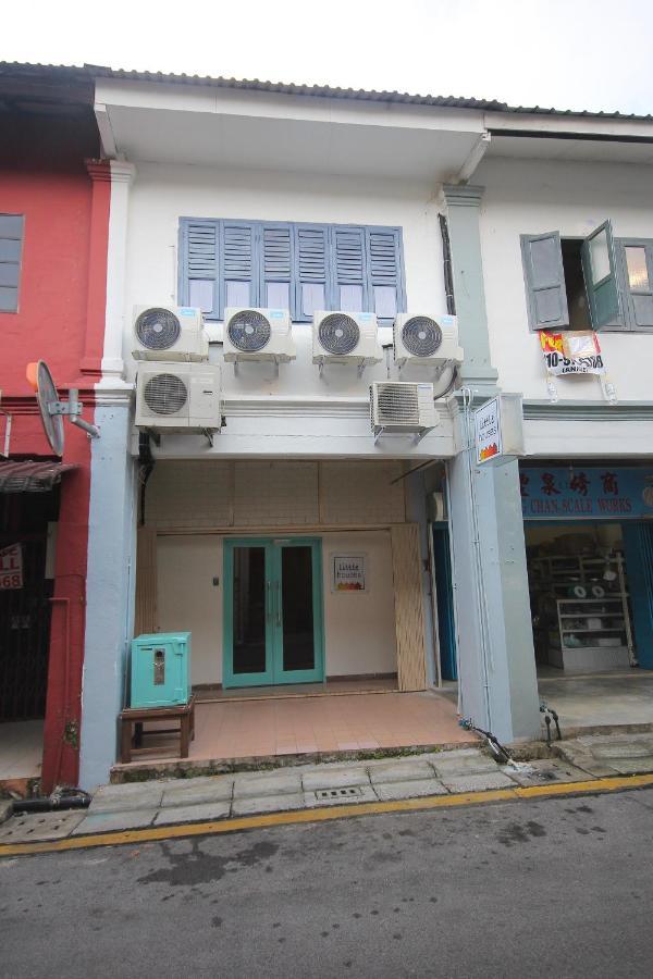 Little Houses Kuching Luaran gambar